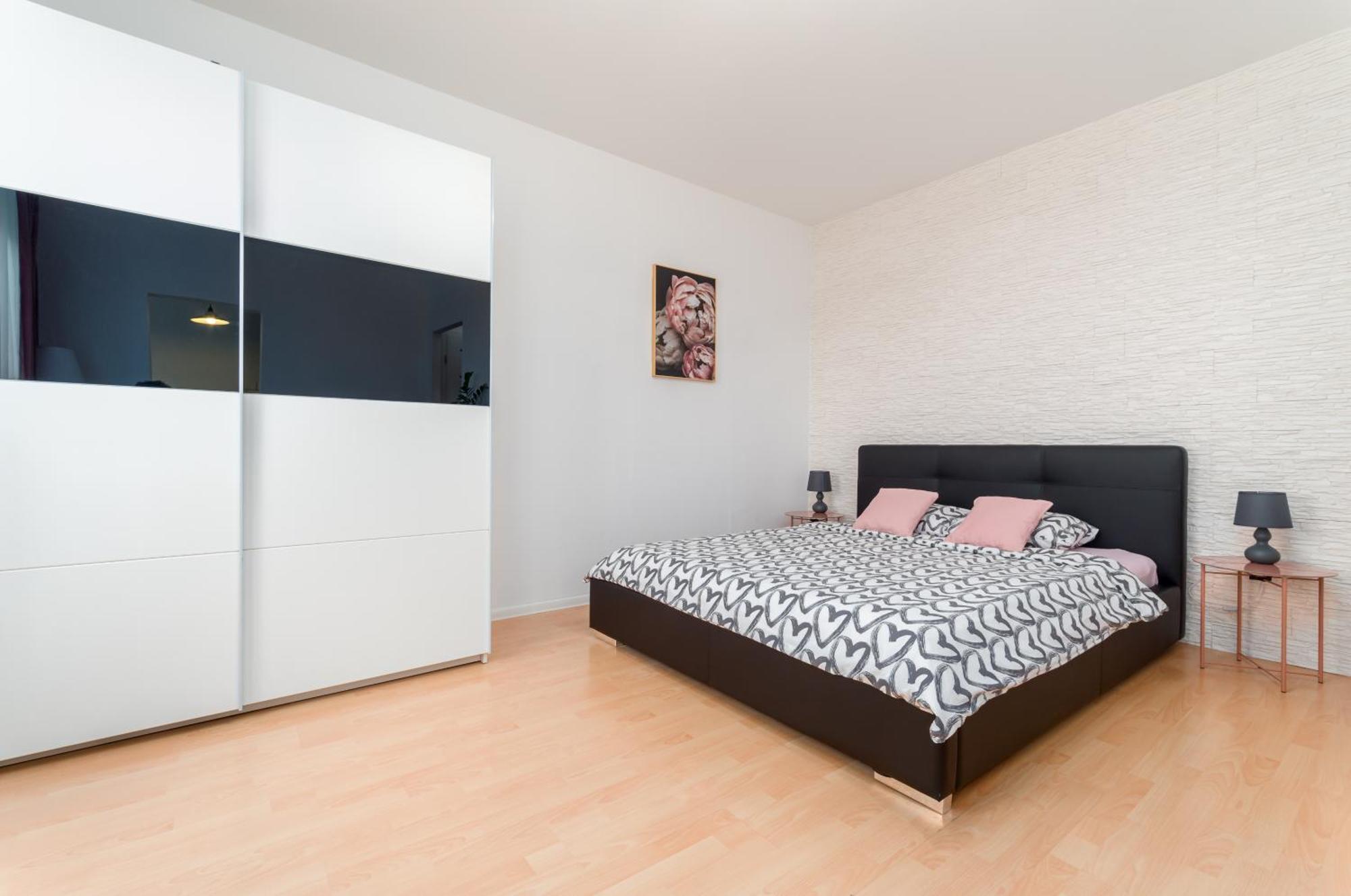 Millenium Apartment Self Check-In Faktura Rzeszow Bagian luar foto